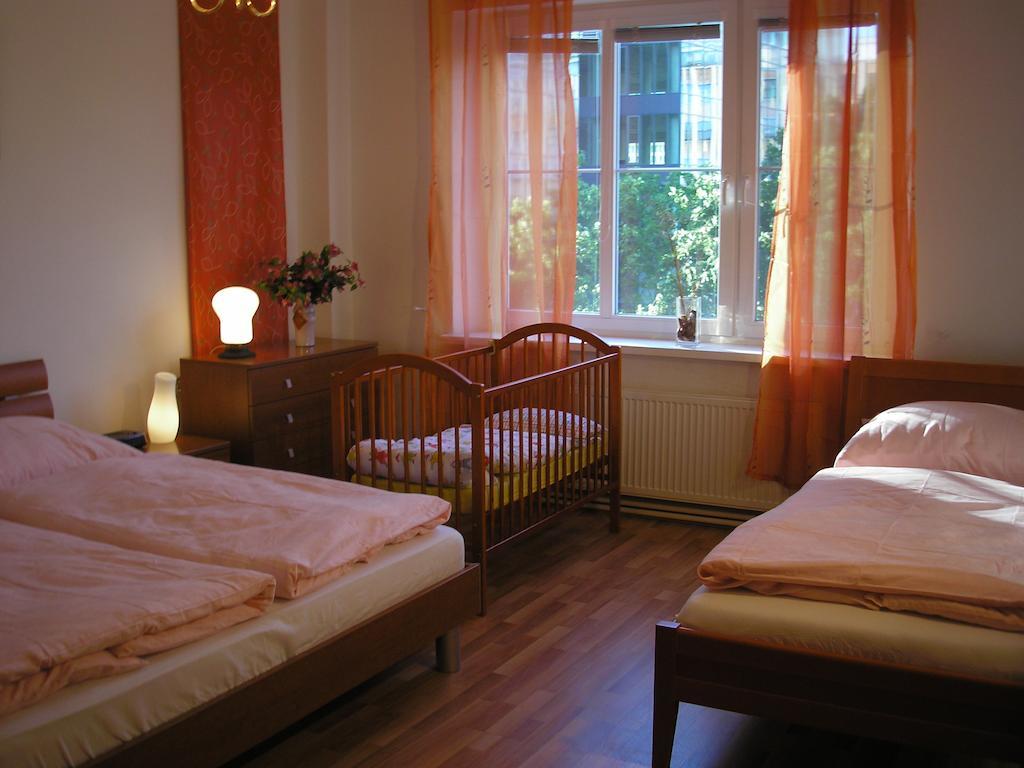 Apartment Accommodation Up To 17 Bratysława Pokój zdjęcie