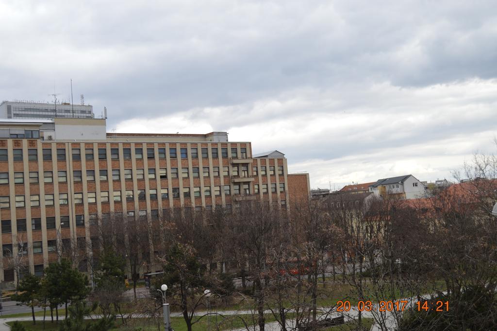 Apartment Accommodation Up To 17 Bratysława Zewnętrze zdjęcie